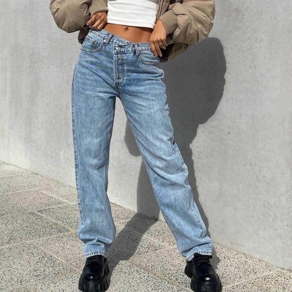 Princess Polly Pants - Prince Polly Women Sz 12 Light Blue Distressed Slanted Button Fly Ripped Jeans